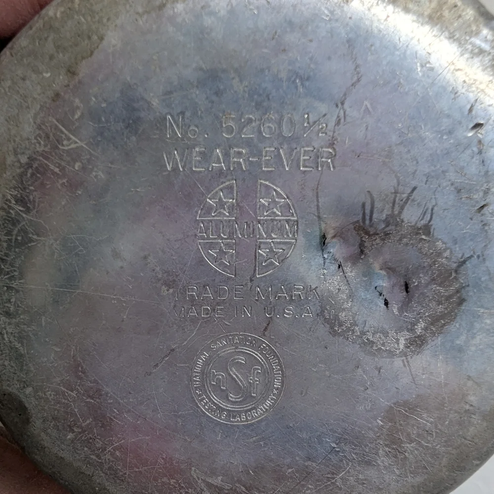 WEAR EVER No 5260 1/2 Vintage Aluminum Measuring Cup